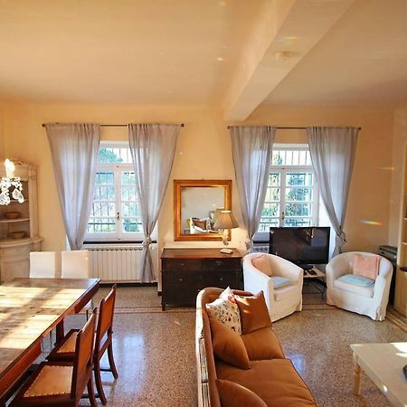 Villa Mesco Леванто Екстериор снимка
