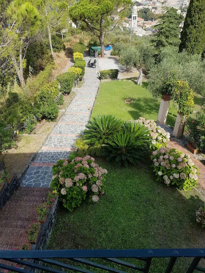 Villa Mesco Леванто Екстериор снимка